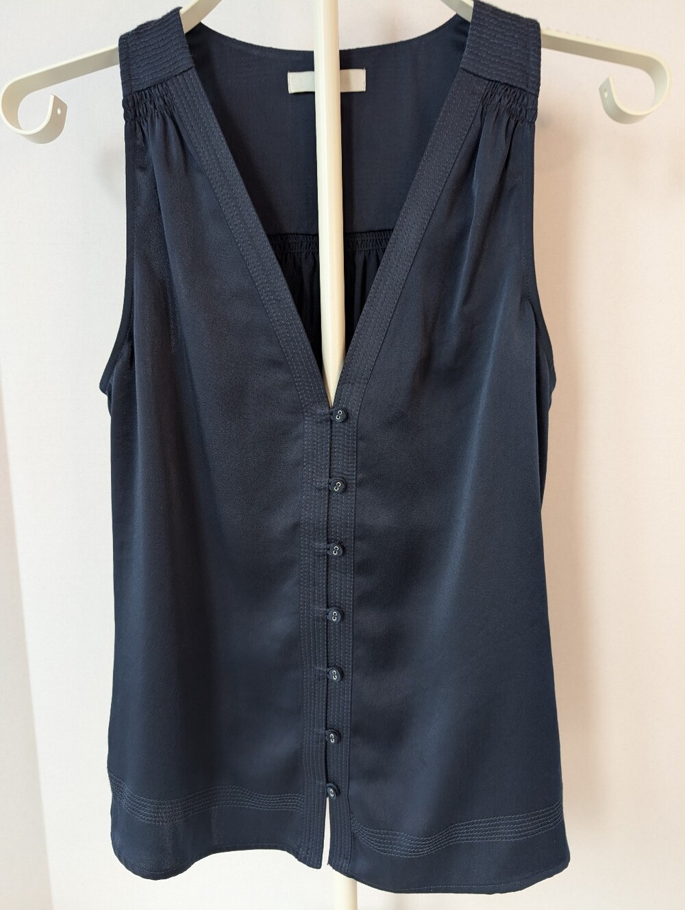 Joie Navy V-Neck Button-Front Sleeveless Camisole